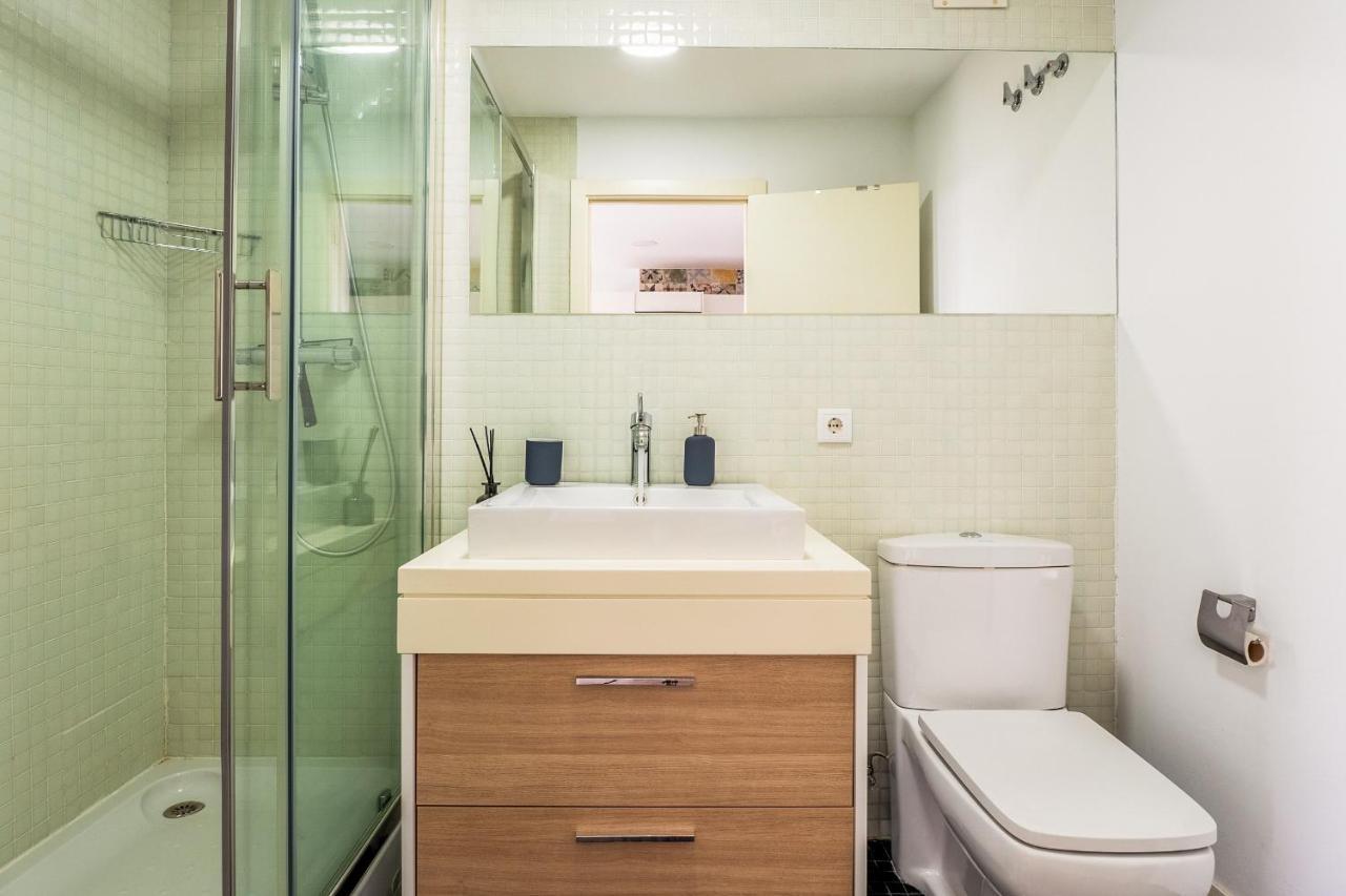 El Ventero Apartment - Elegante Apt Para 5 Con Terraza, Wi-Fi Y Aparcamiento En La Calle Camarma de Esteruelas Extérieur photo